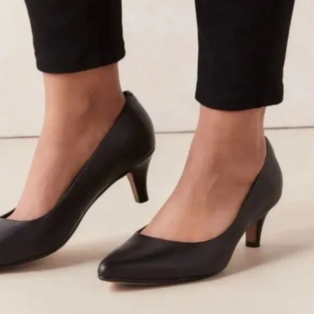 Clarks Size 6 Linvale Jerica Black Leather Point Toe Kitten Heels Pumps Shoes
